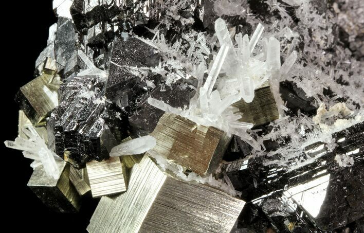 Pyrite, Sphalerite and Quartz Association - Peru #71381